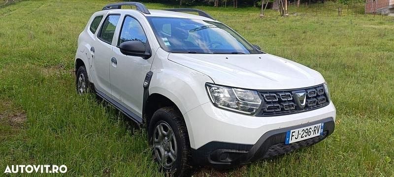 Alb Utilizat 2020 Dacia Duster Prestige SUV | 10.000 EUR (Preț bun) - Imagine 1/4
