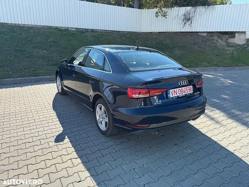 Second-hand Audi A3 116 CP (85 kW) 2020 Culoarealbastru Berlinǎ