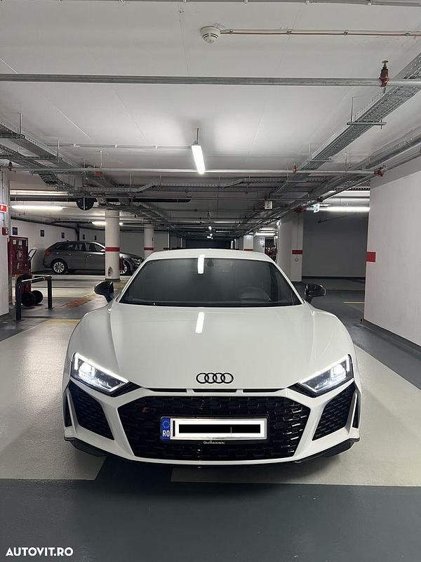 Culoarealb Utilizat 2024 Audi R8 Coupé Coupe | 139.500 EUR - Imagine 1/4