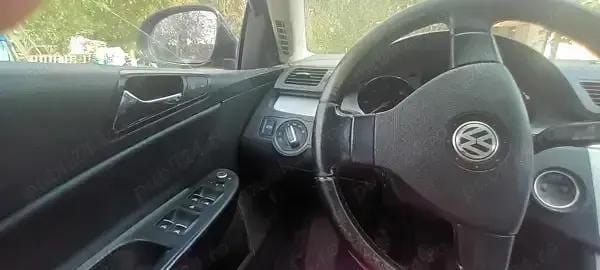 Utilizat 2006 VW Passat Hatchback | 1.650 EUR (Preț bun) - Imagine 1/4