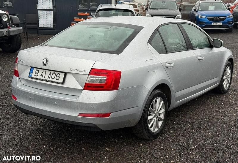 Second-hand Skoda Octavia Ambition 110 CP (80 kW) 2017 Culoaregri Berlinǎ