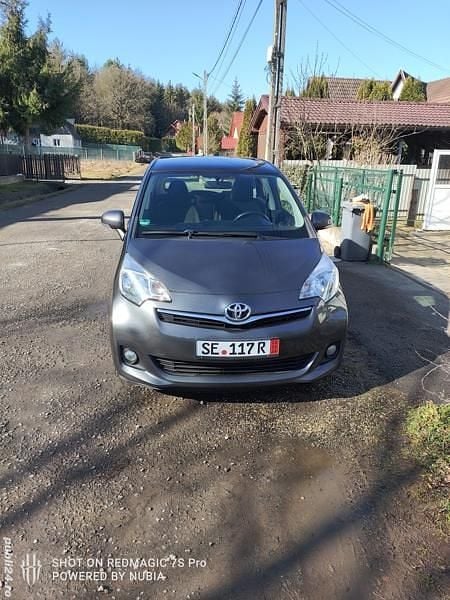 Second-hand Toyota Verso-S 99 CP (72 kW) 2011 Monovolum