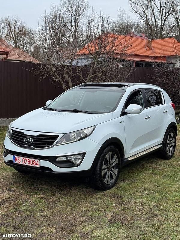 Second-hand Kia Sportage 136 CP (100 kW) 2011 Culoarealb SUV