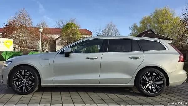Second-hand Volvo V60 253 CP (186 kW) 2021 Break