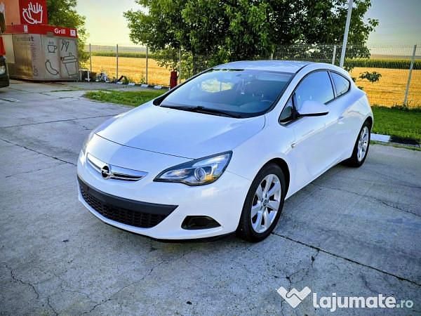 Second-hand Opel Astra GTC 130 CP (95 kW) 2012 Alb Coupe