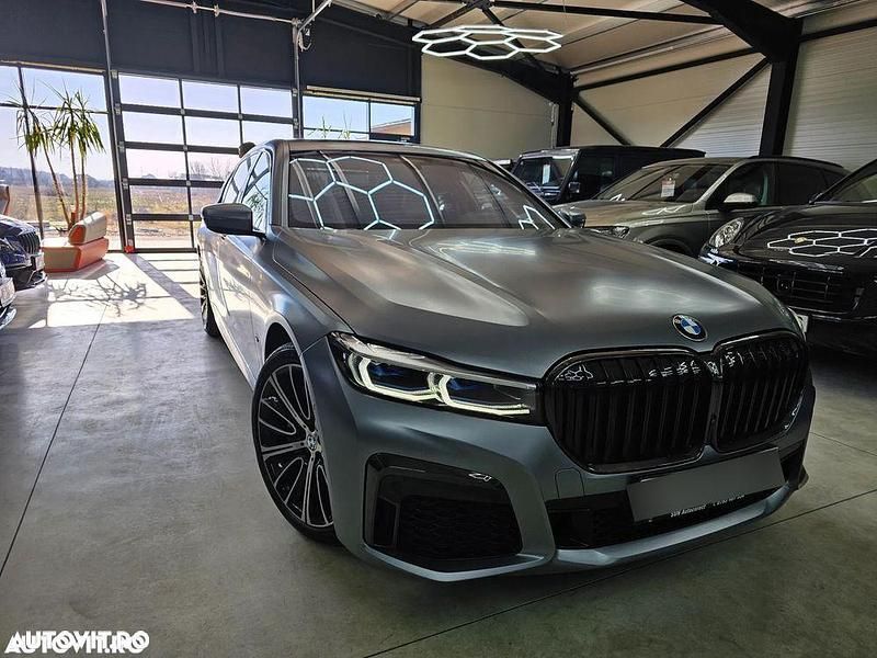 Second-hand BMW 745e Shadowline 394 CP (289 kW) 2020 Culoaregri Berlinǎ