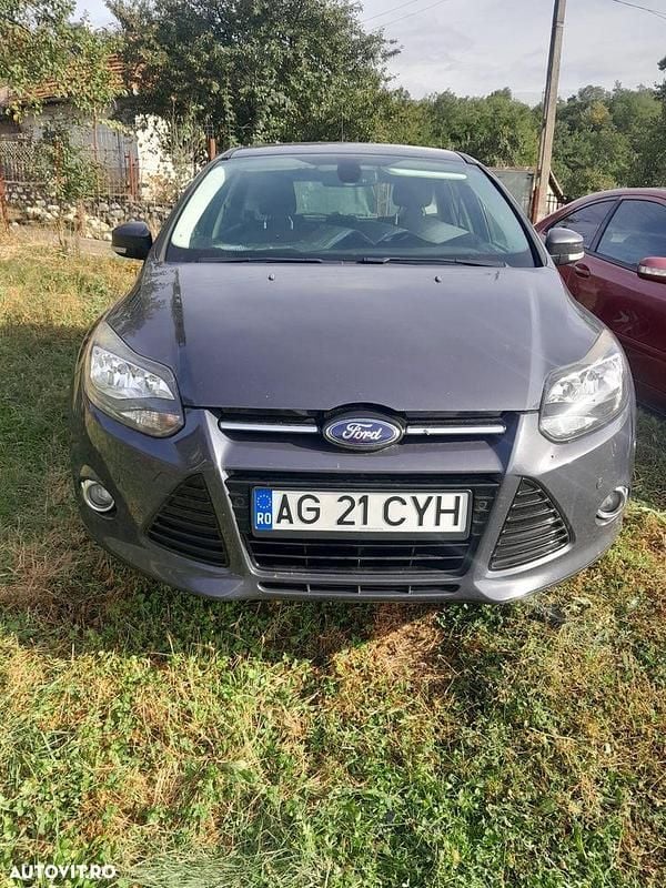 Culoaregri Utilizat 2014 Ford Focus SYNC Edition Hatchback | 5.700 EUR (Preț OK) - Imagine 1/4