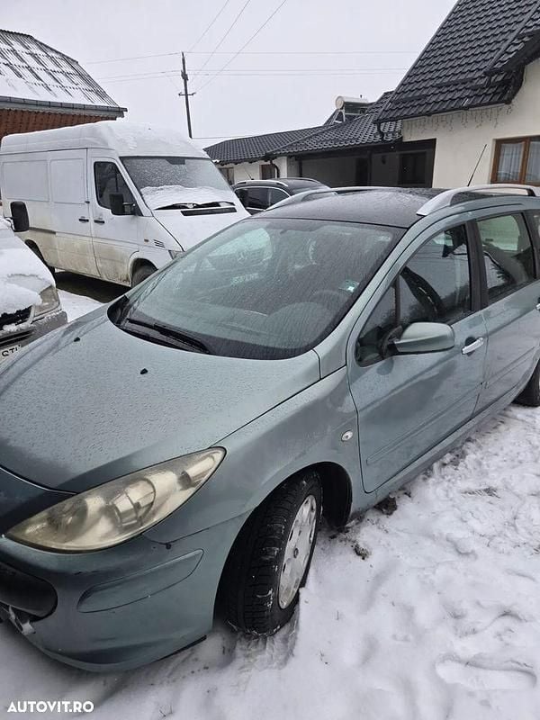 Culoareverde Utilizat 2006 Peugeot 307 Break | 1.200 EUR (Preț OK) - Imagine 1/4