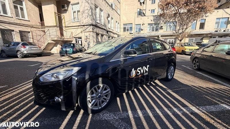 Second-hand Ford Focus 125 CP (91 kW) 2014 Culoarenegru Hatchback