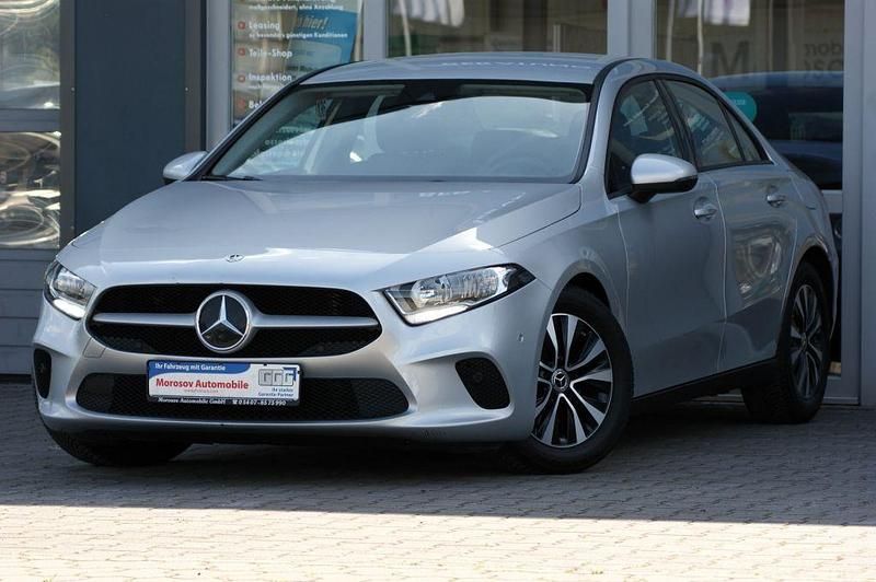 Utilizat 2020 Mercedes A180 | 27.306 EUR (Puțin scump) - Imagine 1/1