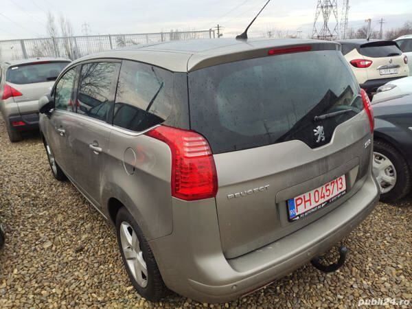 Utilizat 2010 Peugeot 5008 Monovolum | 3.200 EUR - Imagine 1/4