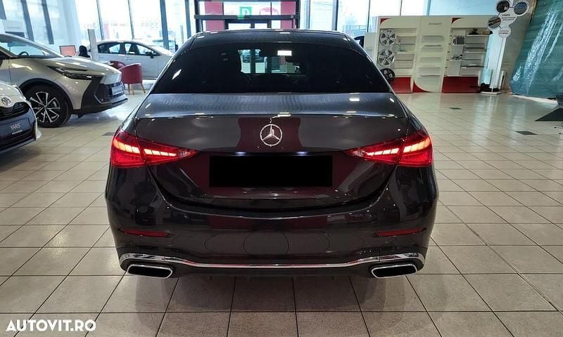 Second-hand Mercedes C300 AMG line 258 CP (189 kW) 2022 Culoaregri Berlinǎ