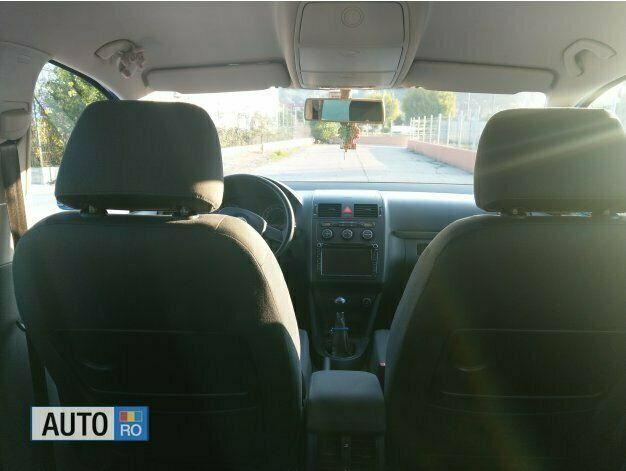 Second-hand VW Touran 115 CP (84 kW) 2004 Albastru Monovolum