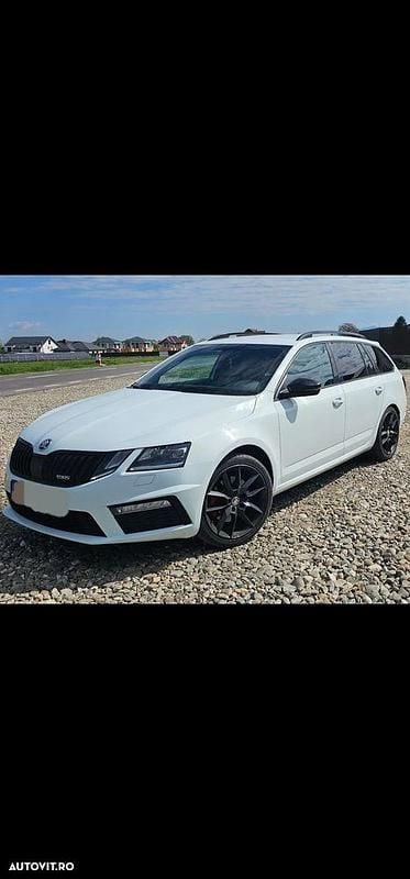 Culoarealb Utilizat 2018 Skoda Octavia RS Break | 12.900 EUR (Preț bun) - Imagine 1/4