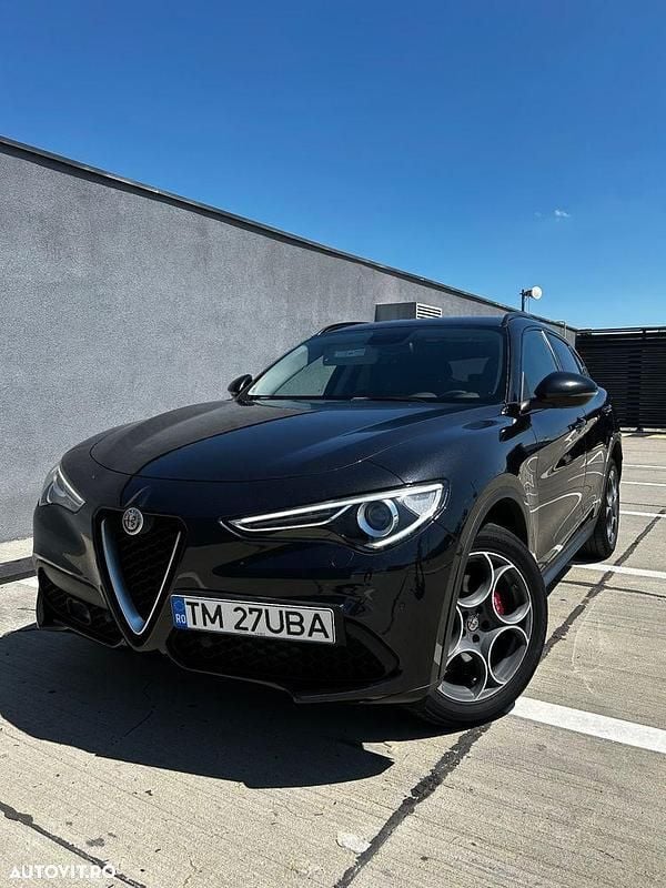 Negru Utilizat 2018 Alfa Romeo Stelvio Sprint SUV | 19.900 EUR (Super Preț) - Imagine 1/4