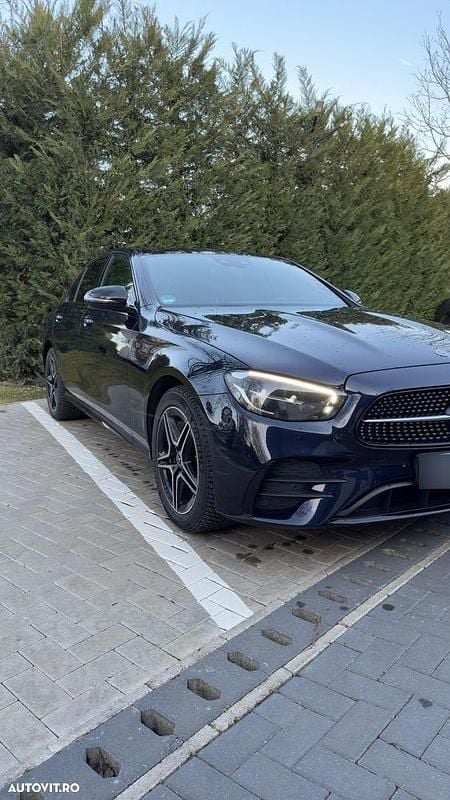 Second-hand Mercedes E300 306 CP (225 kW) 2021 Culoarealbastru Berlinǎ