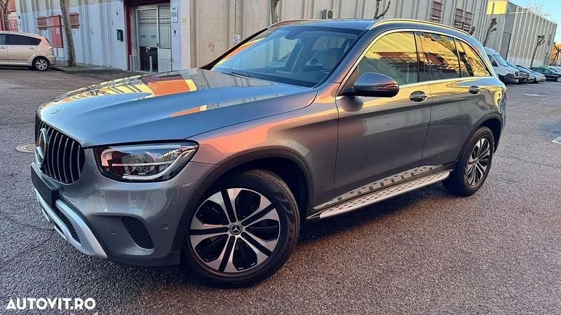 Culoaregri Second-hand 2022 Mercedes GLC220 AMG line SUV | 29.900 EUR (Super Preț) - Imagine 1/4