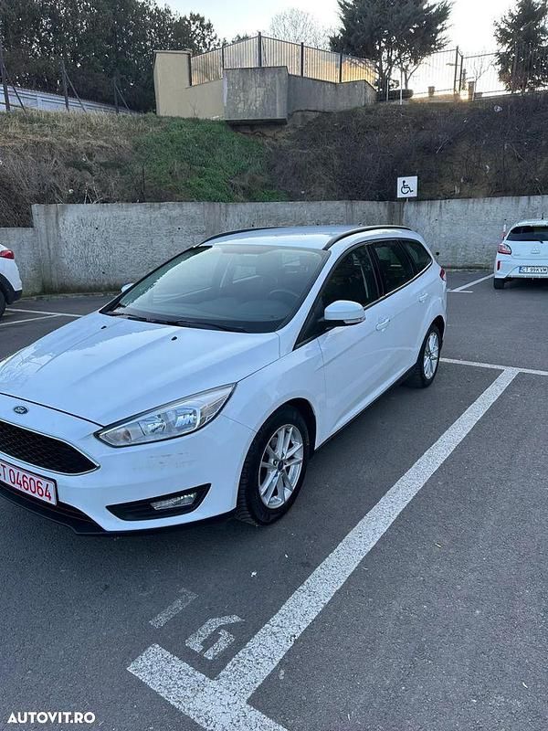 Second-hand Ford Focus Trend 100 CP (73 kW) 2017 Culoarealb Break