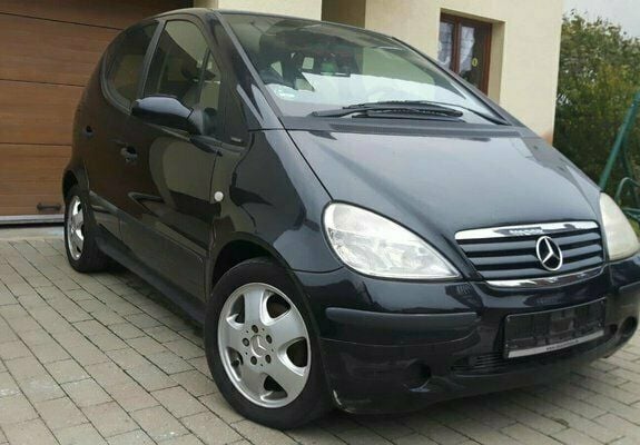 Negru Utilizat 2000 Mercedes A170 Hatchback | 1.399 EUR - Imagine 1/4