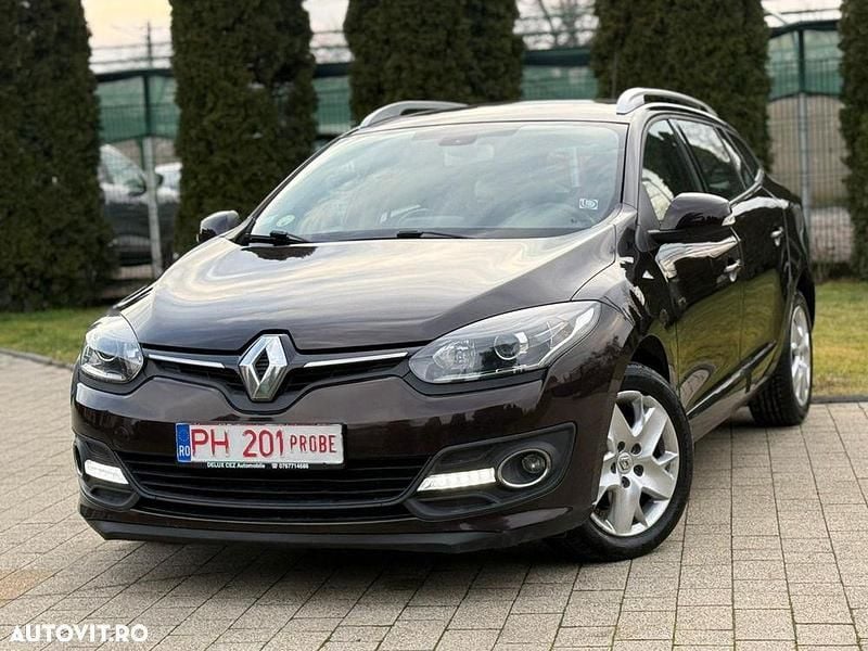 Culoaremaro Second-hand 2015 Renault Mégane GrandTour Business Break | 5.490 EUR (Preț bun) - Imagine 1/4
