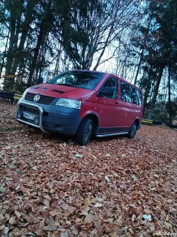 Rosu Utilizat 2005 VW T5 Van | 3.199 EUR (Super Preț) - Imagine 1/4