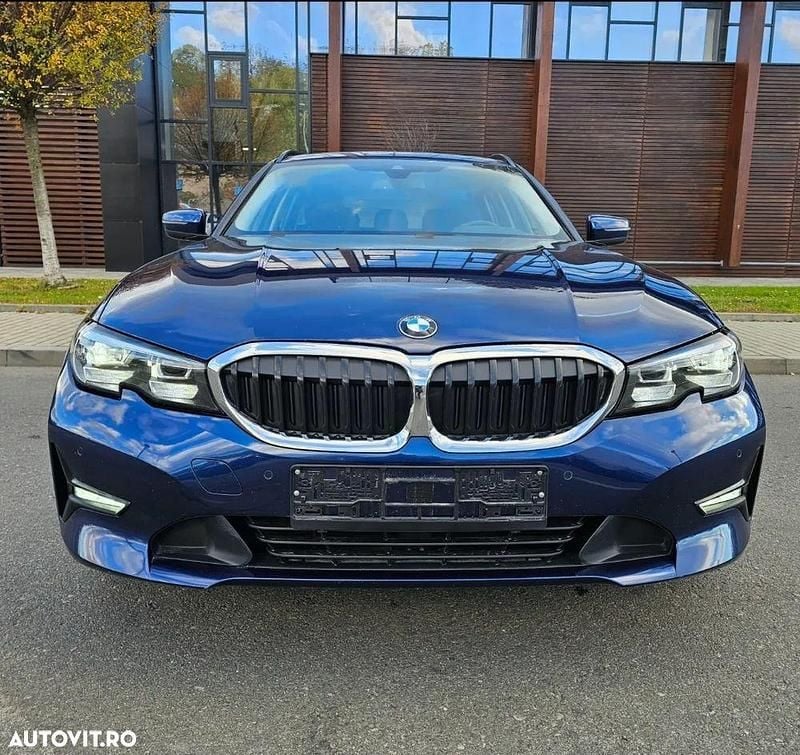 Second-hand BMW 318 Sport Line 150 CP (110 kW) 2020 Culoarealbastru Break