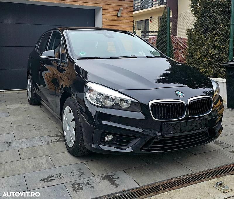 Second-hand BMW 216 Comfort Edition 102 CP (75 kW) 2015 Culoarenegru Monovolum