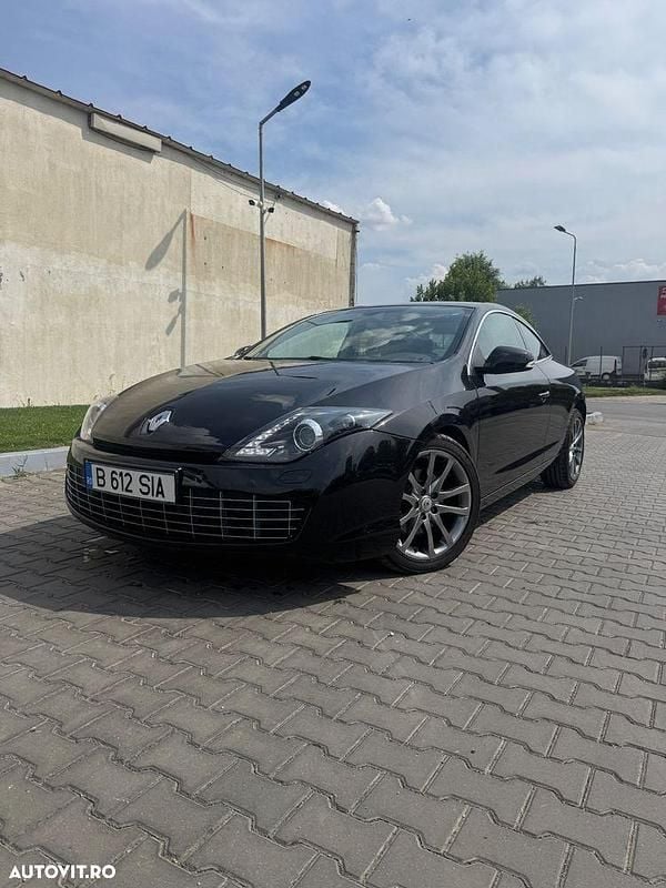 Second-hand Renault Laguna Coupé Dynamique 175 CP (128 kW) 2013 Culoarenegru Coupe