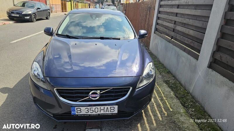 Albastru Utilizat 2013 Volvo V40 Break | 5.990 EUR (Preț OK) - Imagine 1/4