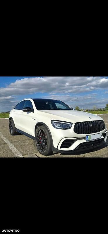 Culoarealb Second-hand 2019 Mercedes GLC63 AMG AMG SUV | 55.000 EUR - Imagine 1/4