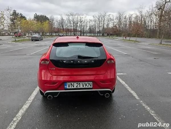 Second-hand Volvo V40 120 CP (88 kW) 2016 Hatchback