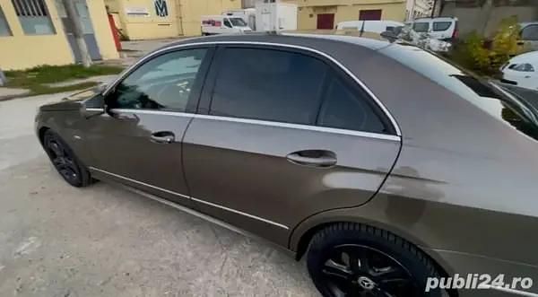 Utilizat 2011 Mercedes E350 Berlinǎ | 9.000 EUR (Scump) - Imagine 1/4