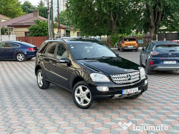 Second-hand Mercedes ML280 190 CP (139 kW) 2008 Negru metalizat SUV