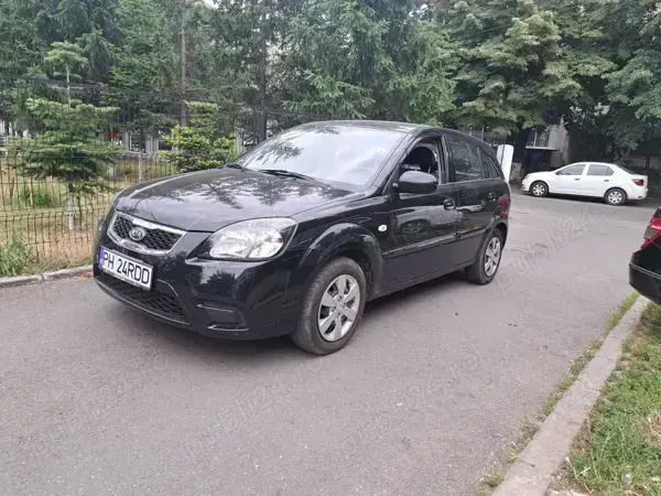 Utilizat 2011 Kia Rio Hatchback | 3.500 EUR - Imagine 1/4