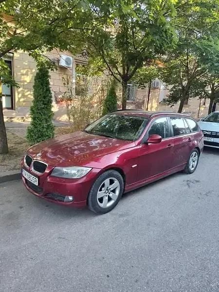Utilizat 2010 BMW 318 Break | 4.400 EUR (Preț OK) - Imagine 1/4