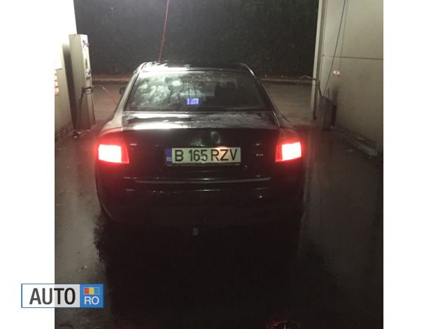 Negru Utilizat 2002 Audi A4 Break | 1.500 EUR (Preț OK) - Imagine 1/1