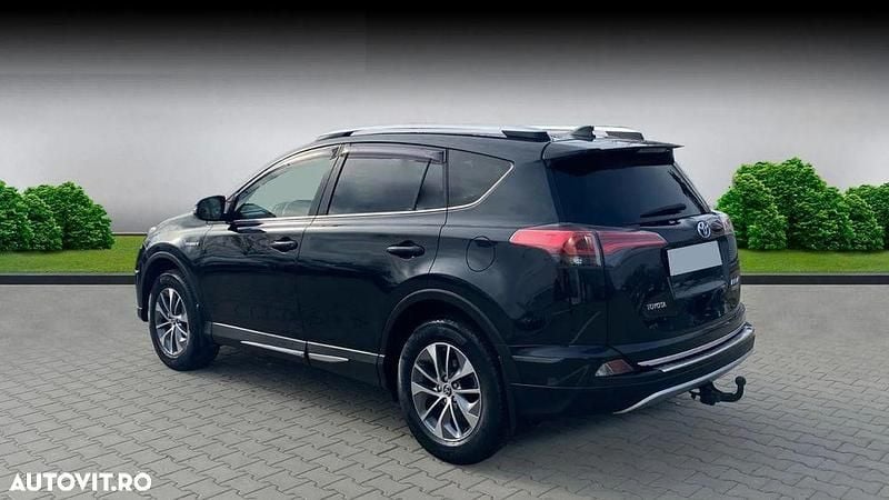 Second-hand Toyota RAV4 Hybrid Luxury 155 CP (114 kW) 2016 Culoarenegru SUV