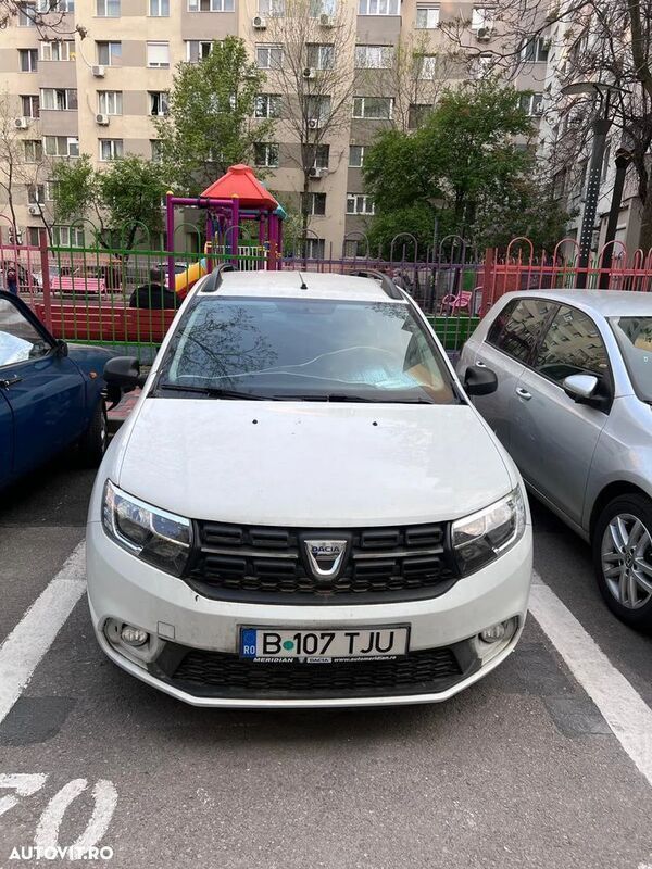Alb Utilizat 2020 Dacia Logan Berlinǎ | 8.500 EUR (Preț OK) - Imagine 1/4