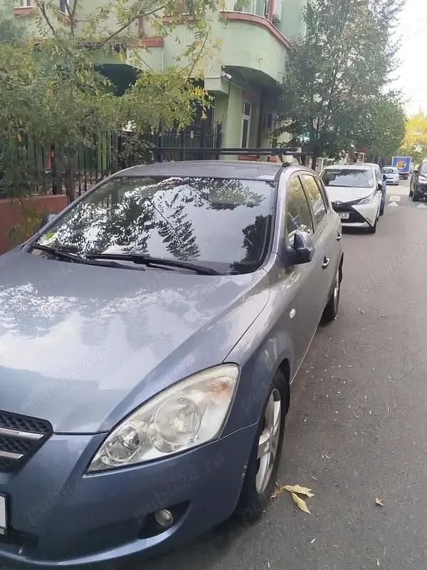 Gri Utilizat 2007 Kia Ceed Berlinǎ | 2.800 EUR (Puțin scump) - Imagine 1/4