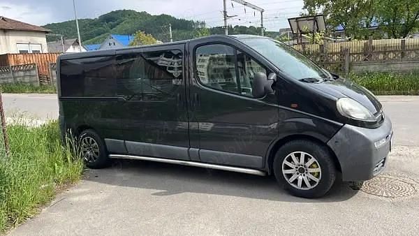 Second-hand Opel Vivaro 101 CP (74 kW) 2005 Negru Monovolum