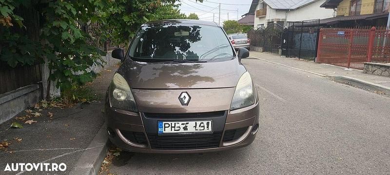 Culoaremaro Utilizat 2009 Renault Scénic III Dynamique Monovolum | 3.200 EUR (Preț OK) - Imagine 1/4