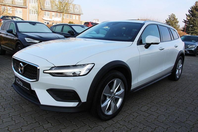 Second-hand Volvo V60 CC 197 CP (144 kW) 2021 Break