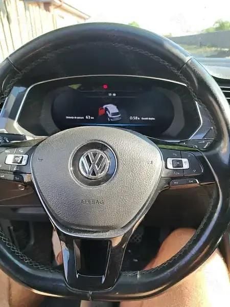 Utilizat 2017 VW Tiguan R-line SUV | 20.600 EUR (Scump) - Imagine 1/4
