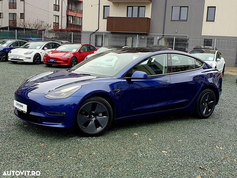 Second-hand Tesla Model 3 Long Range AWD 366 kW (498 CP) 2023 Culoarealbastru Berlinǎ