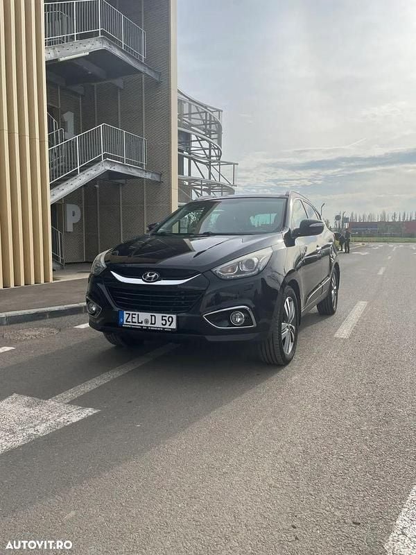 Culoarenegru Utilizat 2015 Hyundai ix35 GLS SUV | 8.950 EUR (Preț bun) - Imagine 1/4