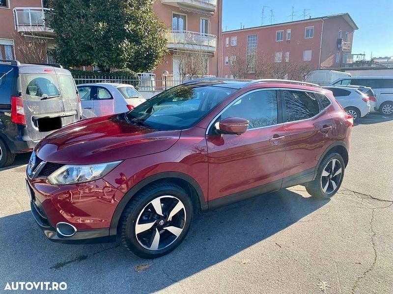 Culoarerosu Utilizat 2017 Nissan Qashqai Tekna+ SUV | 9.750 EUR (Super Preț) - Imagine 1/4