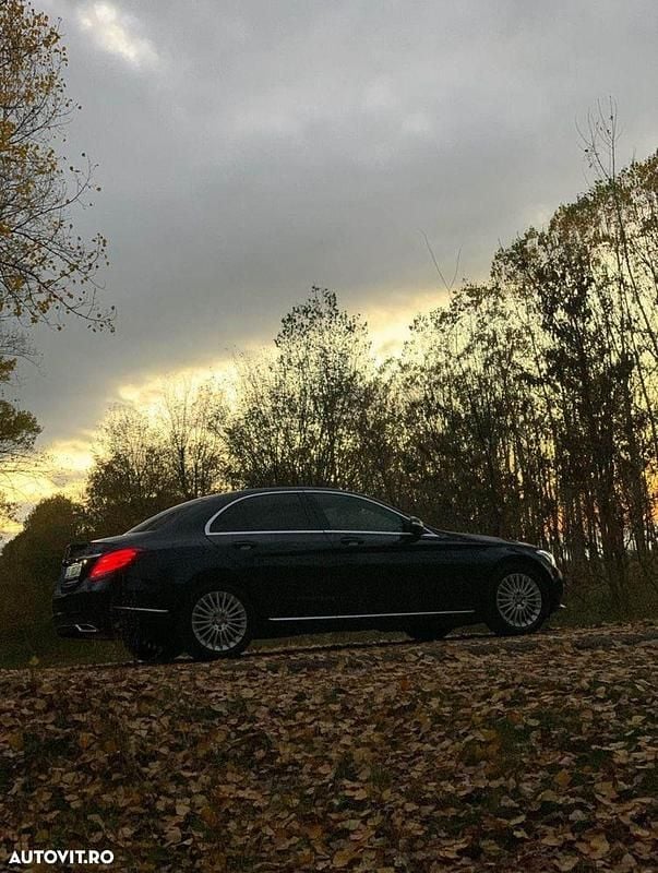 Culoarealbastru Utilizat 2014 Mercedes C250 Berlinǎ | 15.200 EUR (Preț OK) - Imagine 1/4
