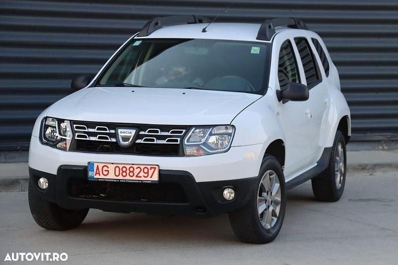 Alb Utilizat 2017 Dacia Duster Prestige SUV | 6.490 EUR (Preț bun) - Imagine 1/4