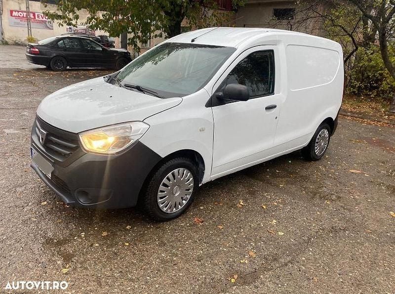 Culoarealb Utilizat 2014 Dacia Dokker Lauréate Monovolum | 4.350 EUR (Preț OK) - Imagine 1/4
