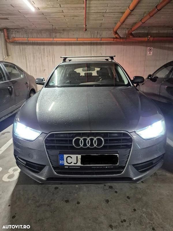 Second-hand Audi A4 143 CP (105 kW) 2012 Culoareargint Break